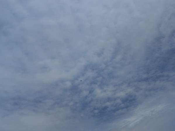 P3Cが低く飛んでいましたが、スマホで撮ると小さい。2021/09/09