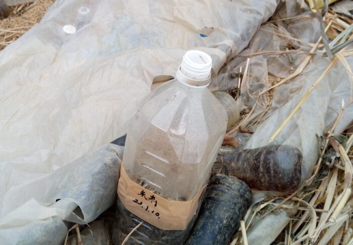 トマト、少し早いかなぁ、とも思うんですが、去年が出遅れたので発進します。