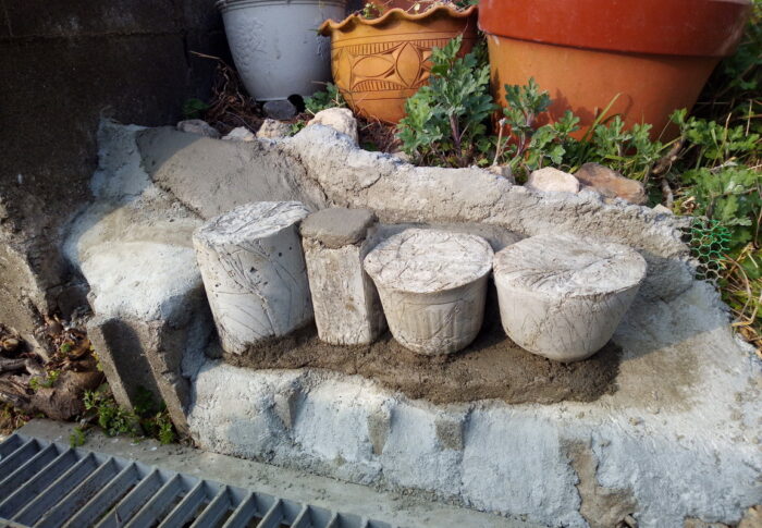 昨日はここまで～～～！放ったらかしモルタルも入れちゃいました。